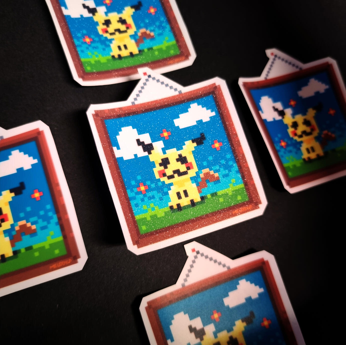 Pixel Mimikyu [papel, lamin. variada]